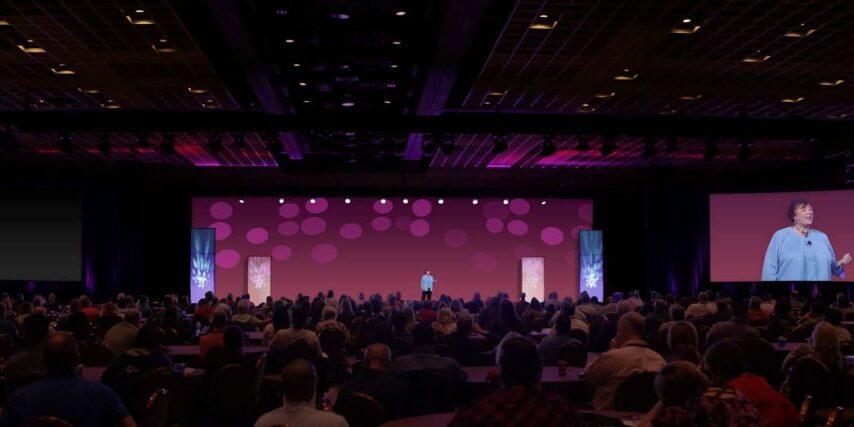home-hero-stage01-laurie-guest-speaker